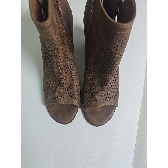 Soda Chunky Booties Open Toe Faux Suede Womens 7 Boho Indie Fall Chic - Picture 7 of 8